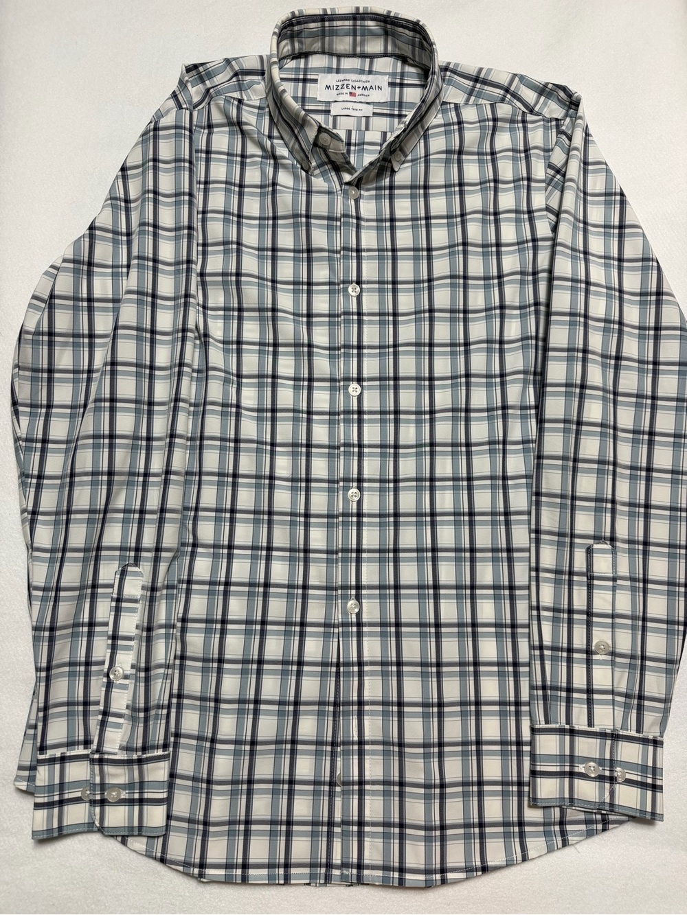 Mizzen+Main White and Navy Plaid Long-Sleeve Button-Down Shirt